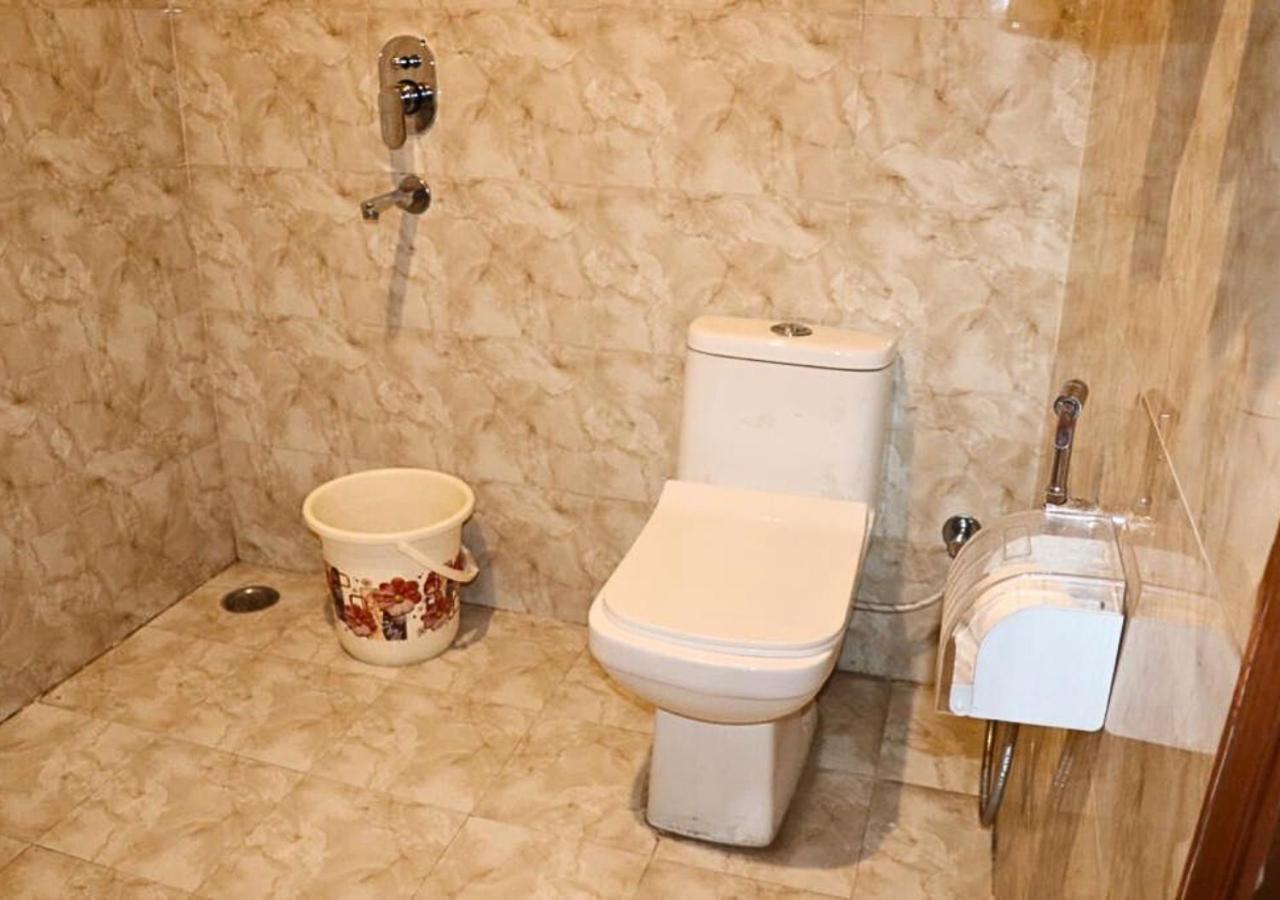 The Castle Blue Hotel Greater Noida Bagian luar foto