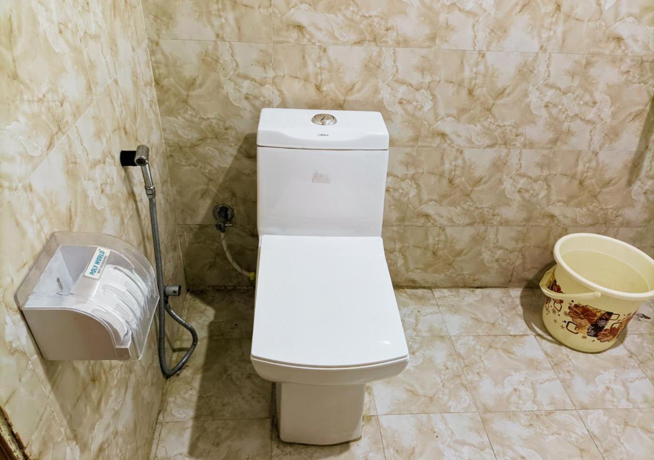 The Castle Blue Hotel Greater Noida Bagian luar foto